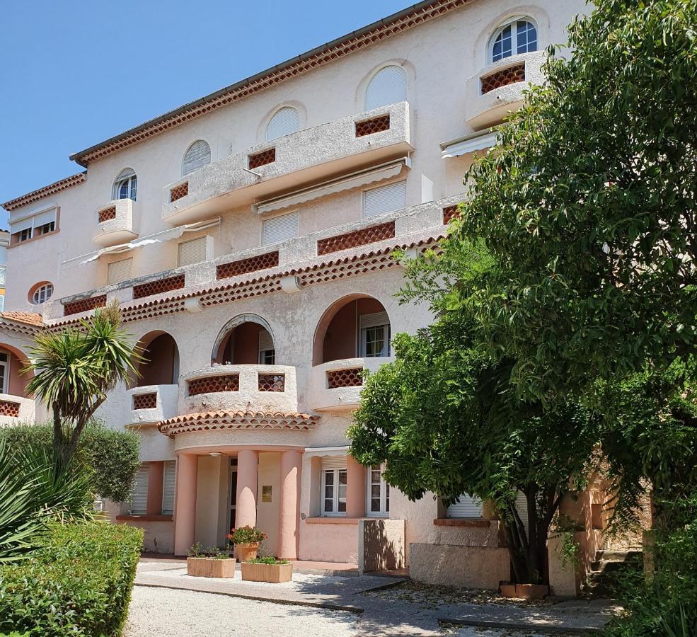 Studio Avec Grand Balcon- Residence De Caractere 邦多勒 外观 照片